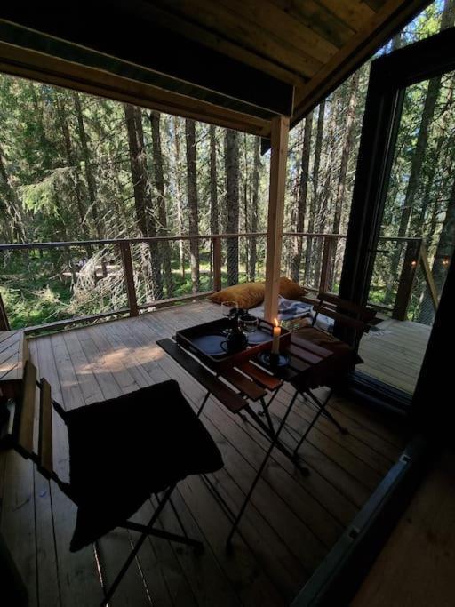 Hotel Treetop Ekne - Hytte I Skogen Med Hengebru Levanger Exterior foto