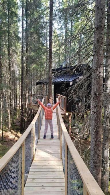 Hotel Treetop Ekne - Hytte I Skogen Med Hengebru Levanger Exterior foto